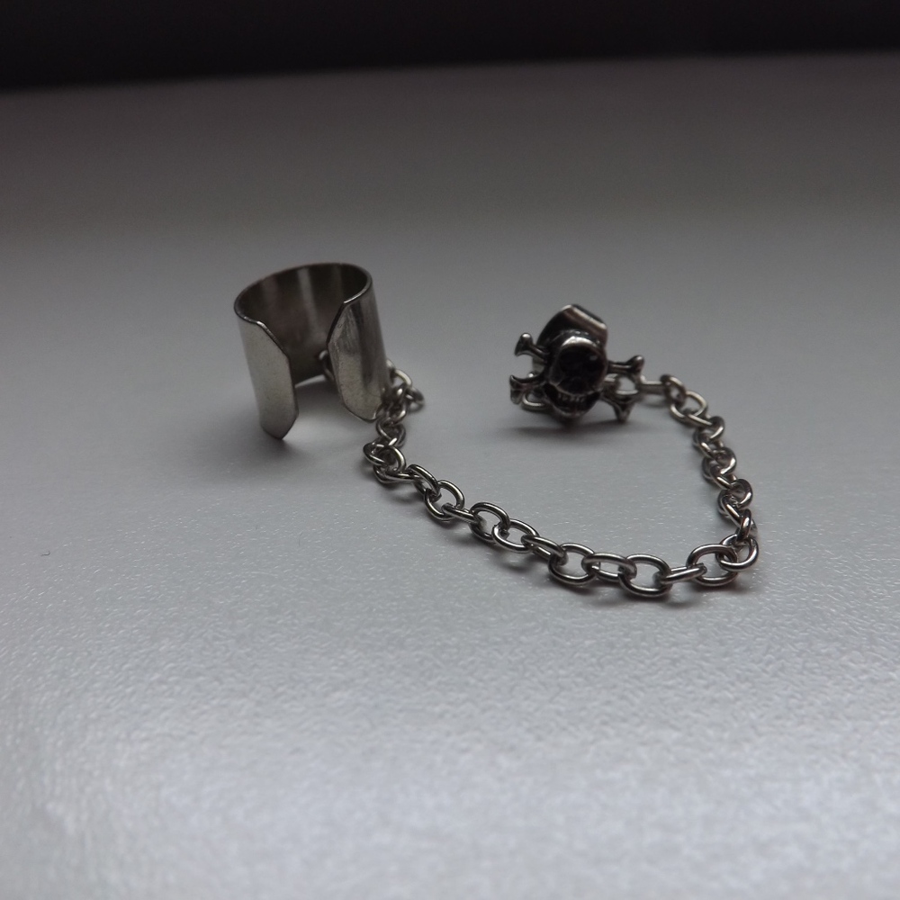 Skull Earring with Ear Cuff